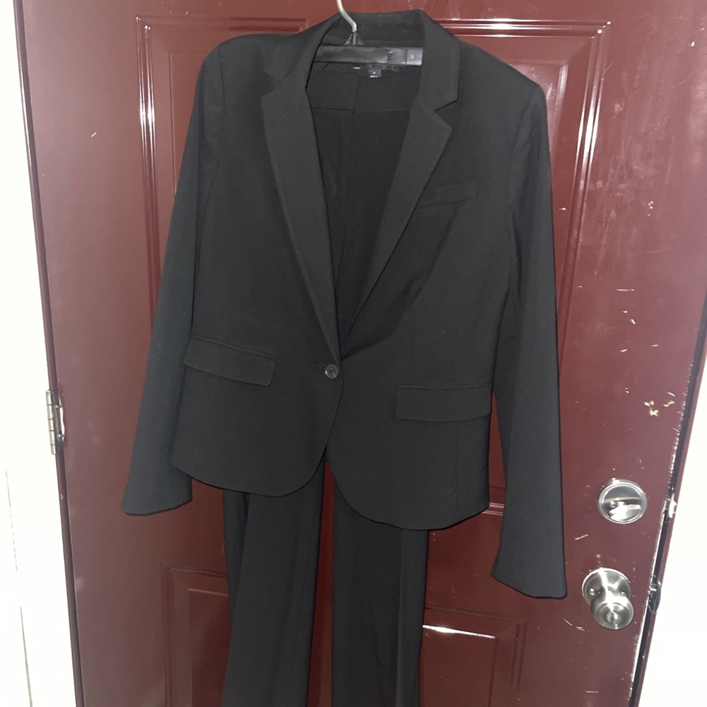 Black Ann Taylor dress costume suit size 4 in excellent condition